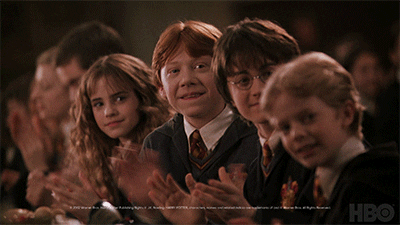 Harry Potter y sus amigos aplaudiendo a todos sus fans que viven cada día con alegria y pasión por la vida.- Blog Hola Telcel