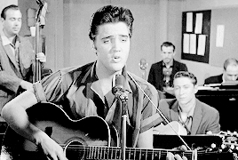 Elvis Presley fue un artista increíble que en sus inicios fue rechazado por algunos sellos discográficos.-Blog Hola Telcel