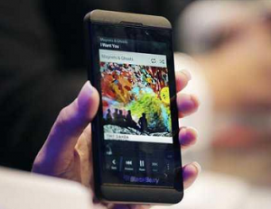 BlackBerry asegura que el iPhone es un smartphone "obsoleto"