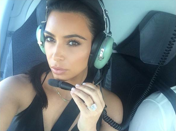 Kim Kardashian es una de las celebridades que impone modas