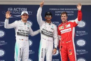 Nico Rosberg, Lewis Hamilton y Sebastián Vettel en el podio del GP de China