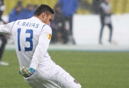 Keylor Navas sostuvo un ameno encuentro con el director técnico del Real Madrid, Rafael Benítez.
