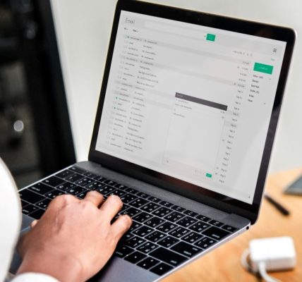 10 causas por las que la "bandeja de entrada" del email se llena de spam y estafas