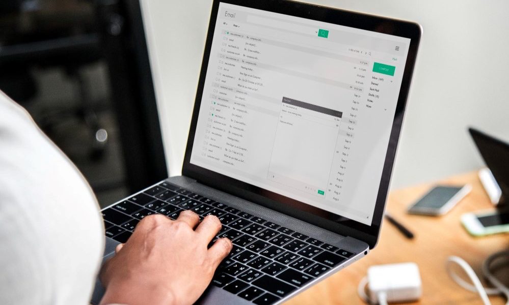 10 causas por las que la "bandeja de entrada" del email se llena de spam y estafas