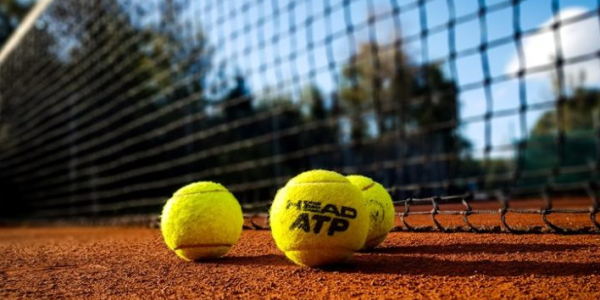 Javier Marcano Tabata | Tenis - La Elegancia y Estrategia en la Cancha