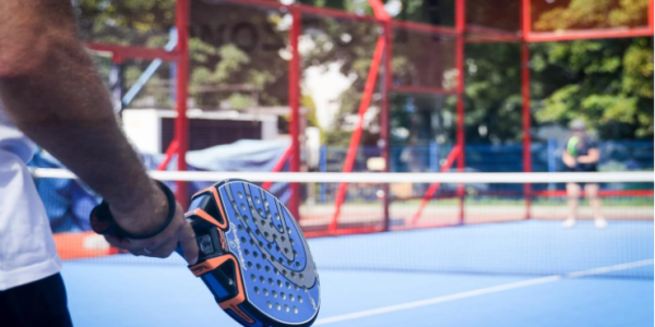 Cuida tu juego: Prevención esencial de lesiones para jugadores de pádel por José Antonio Murga Baptista