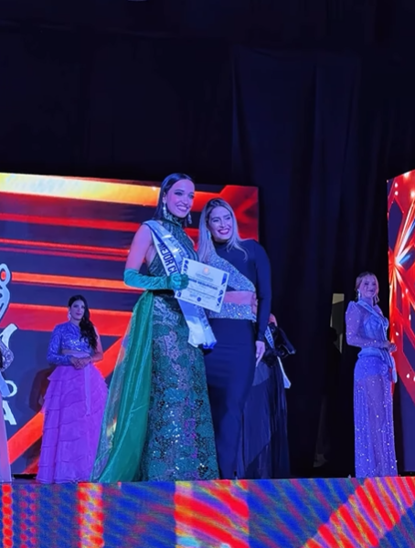 Victoria Valero, Miss Seguridad en gala de La Internacional de Seguros