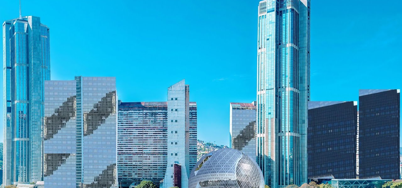 5 Edificios Modernos que Impactan Caracas