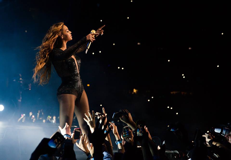 Beyoncé asume el rol de Rosie the Riveter