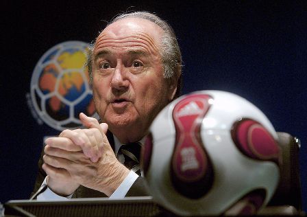Joseph Blatter sale de la presidencia de la FIFA