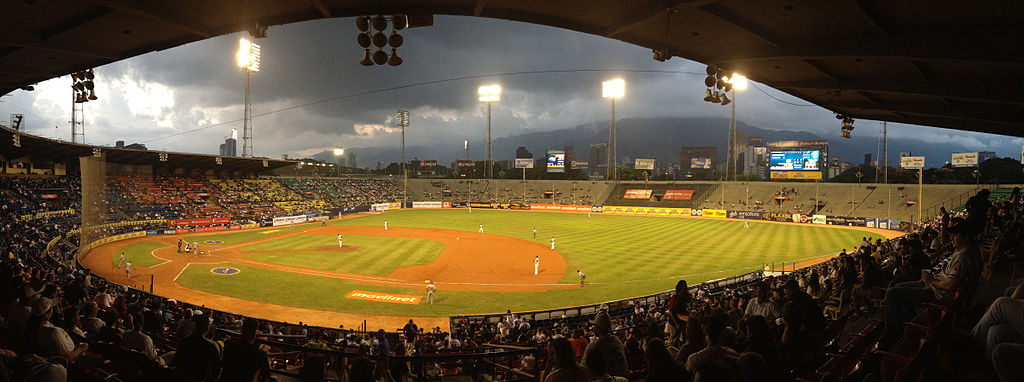 Directivos de la Liga Venezolana de Beisbol Profesional piensan además en dos opciones más cercanas: el complejo deportivo Hugo Chávez Frías,