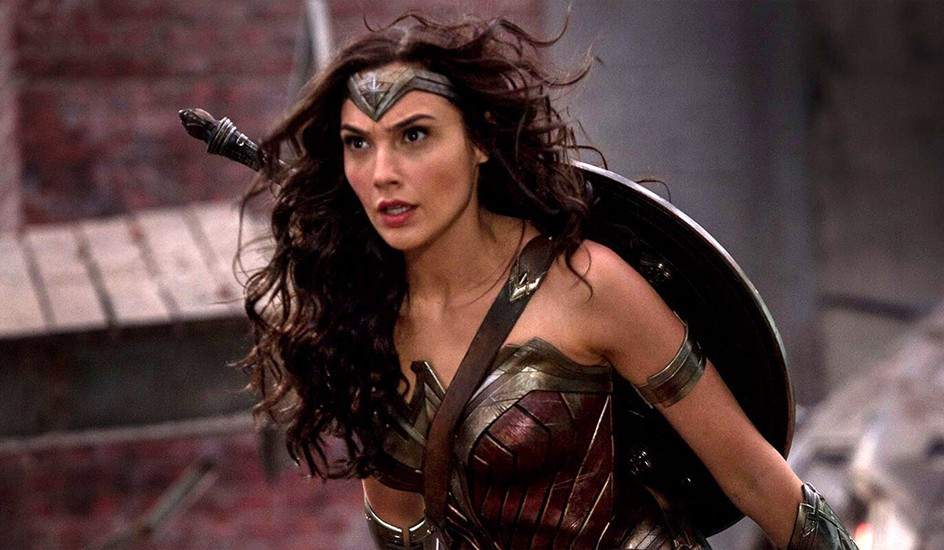 Cameron alega que Wonder Woman es un paso hacia atrás en la creación de personajes femeninos de calidad en el cine