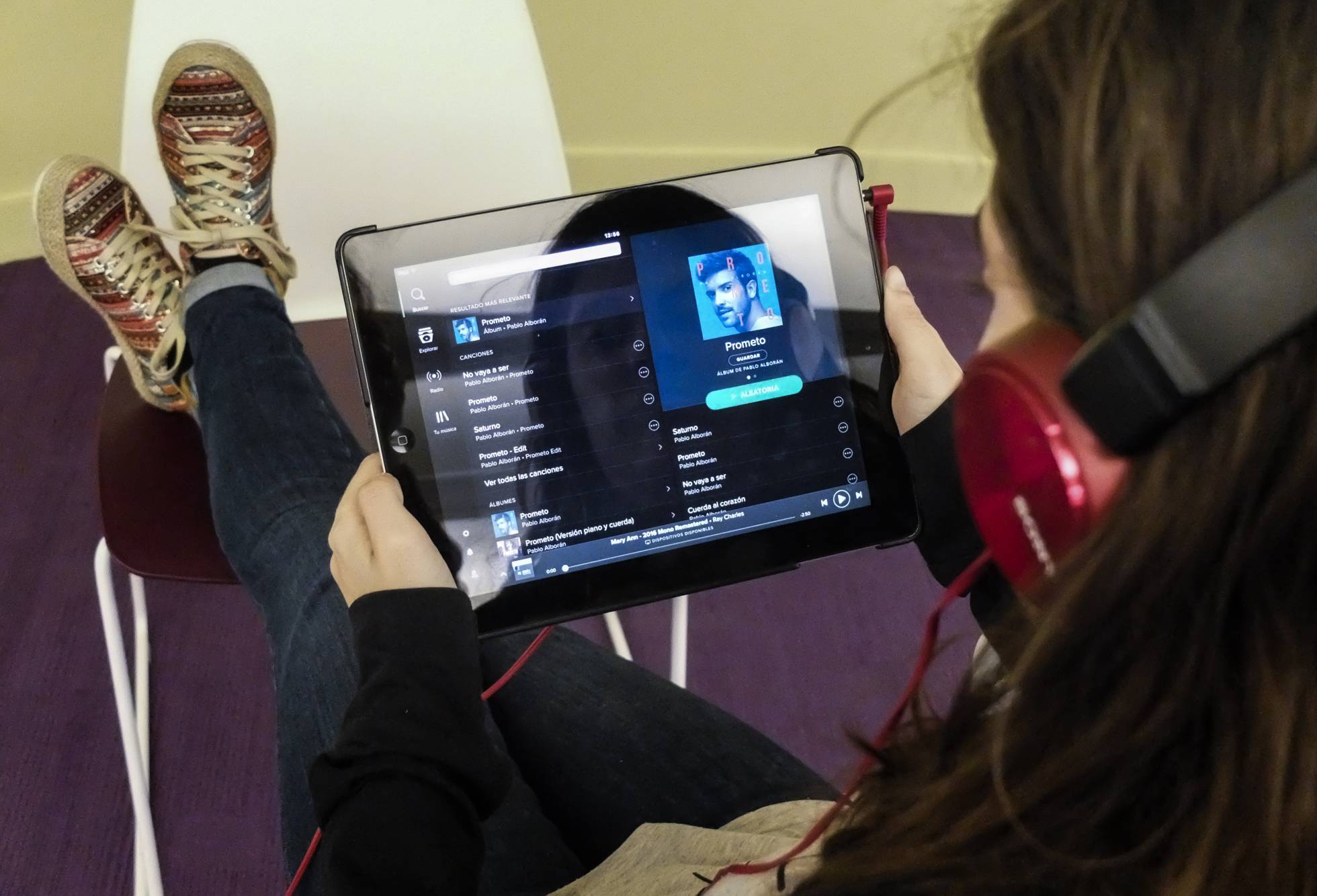Consumo de música digital es el doble que el de música física en España