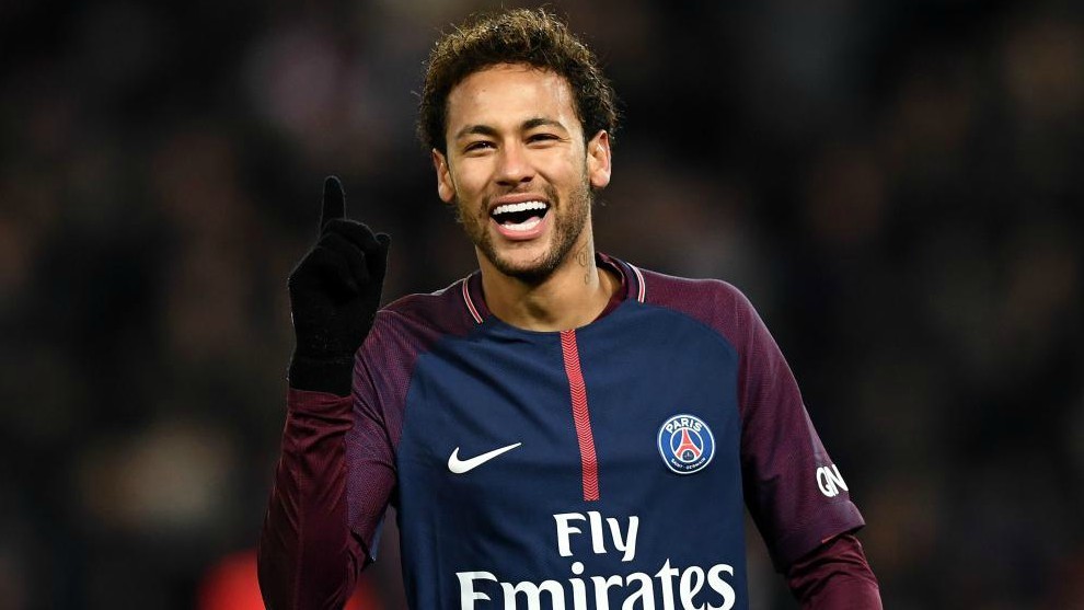Neymar regresa a París para finalizar la temporada