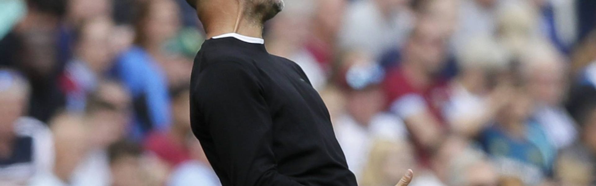 El entrenador del Manchester City, Pep Guardiola, durante el partido de liga el sábado
