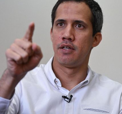 Guaidó habla tras ser removido del Gobierno interino de Venezuela