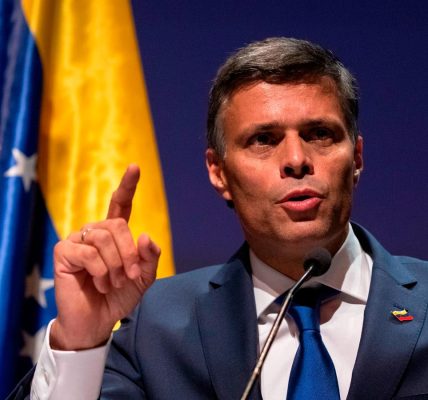 Leopoldo López acusa a sectores de la oposición de jugarle a los intereses de Maduro | Video