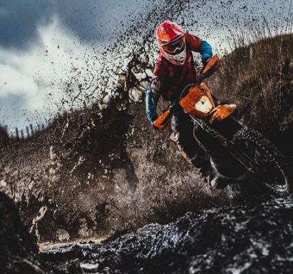 Alberto Constantino Konrad Dávila - Enduro; El desafío definitivo entre hombre y montaña - FOTO