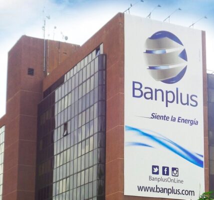 Banplus aumentó en casi 750% su ganancia neta en 2023 - FOTO