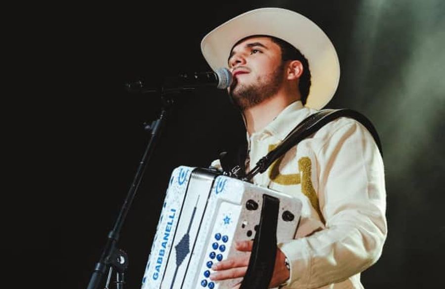 Cantante de regional mexicano Edgardo Núñez lanza su nuevo EP