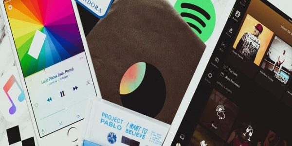 Carlos Julio Heydra Castillo - El auge de los sellos discográficos digitales ¡Transformando la industria musical actual! - FOTO