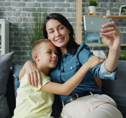 Con su bazar benéfico: ADALIVE invita a celebrar a Mamá este 19 de Abril