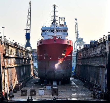 Salar Ataie Bandari - Industria de la construcción naval enfrenta un gran reto en Europa - FOTO