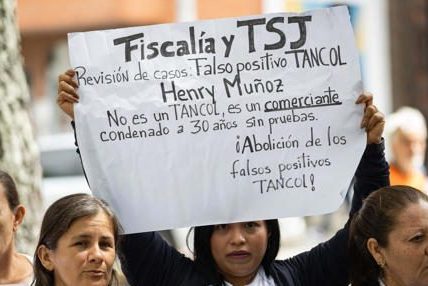 Denuncian deterioro de salud de presos en Venezuela vinculados a supuesto grupo terrorista