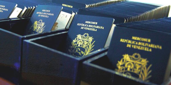 Pasaportes en el exterior