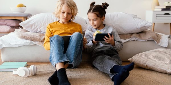 ESET advierte cómo los algoritmos moldean el mundo digital de nuestros hijos