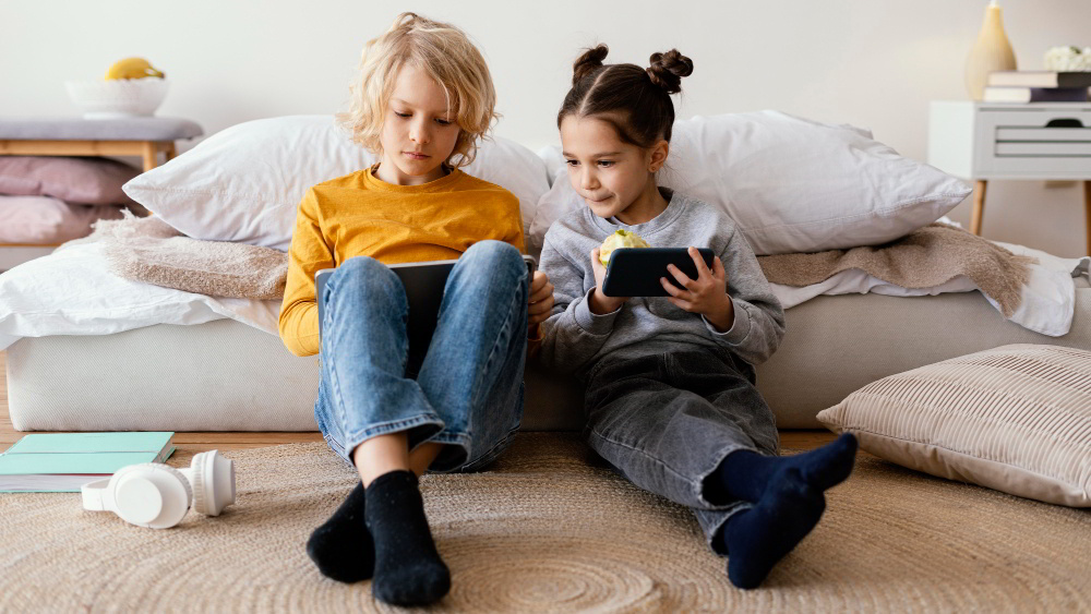 ESET advierte cómo los algoritmos moldean el mundo digital de nuestros hijos