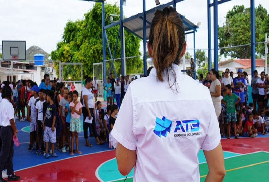 Bernardo Arosio - ATB Constructores y Chelonia; Compromiso social en pro del crecimiento de las comunidades - FOTO