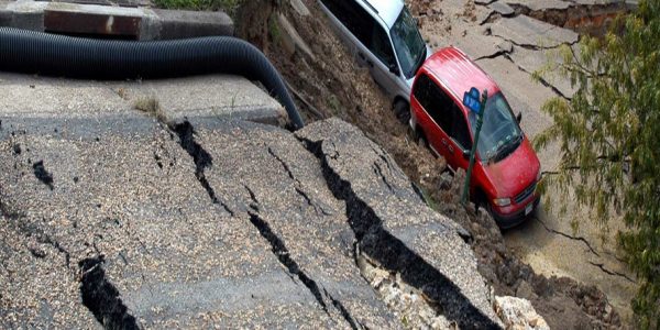 Carlos Enrique Gabaldón Vivas ¡Entérate cómo evitar los peligros de deslizamientos de tierra! - FOTO