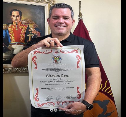 Sebastián Cano Caporales recibió Orden Manuel Manrique de Naguanagua por su labor son Secasports - FOTO