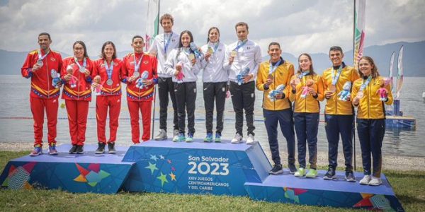 Equipo venezolano ganó plata en relevo mixto de aguas abiertas en San Salvador 2023