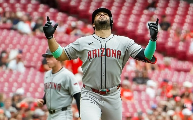 Eugenio Suárez bateó jonrón histórico en la MLB
