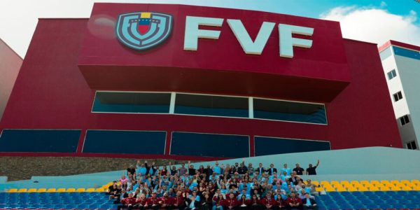 FVF organiza torneo con apoyo de la Conmebol y la UEFA
