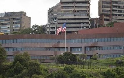 Presos - embajada de EEUU
