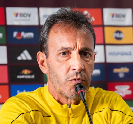 Fernando Batista asegura que únicamente deben «pensar es en lo que viene»