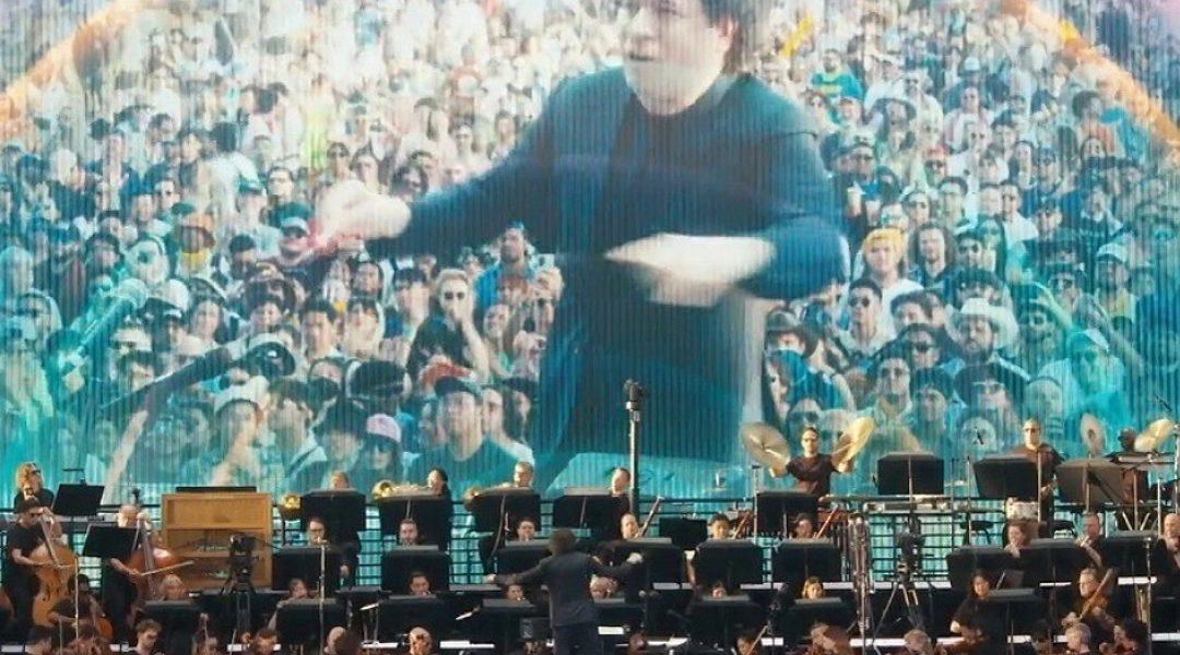 Gustavo Dudamel y la Sinfónica Simón Bolívar abrieron concierto de Coldplay