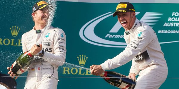 Hamilton: Me veo en Mercedes hasta mis últimos días