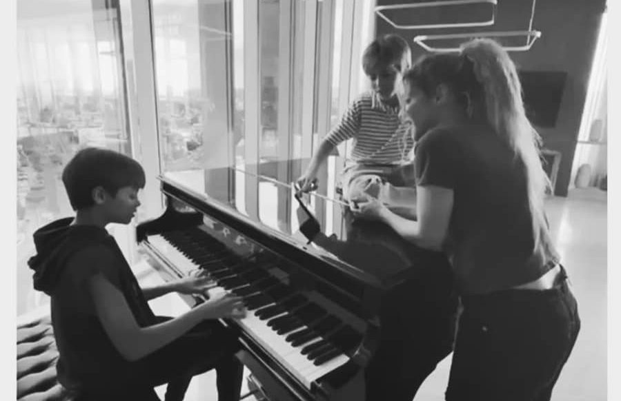 Hijos de Shakira debutan en la música con el tema ‘The One’