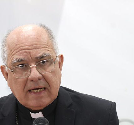 Monseñor Jesús González de Zárate