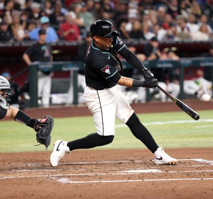 Ildemaro Vargas recibe los honores de la Liga Nacional