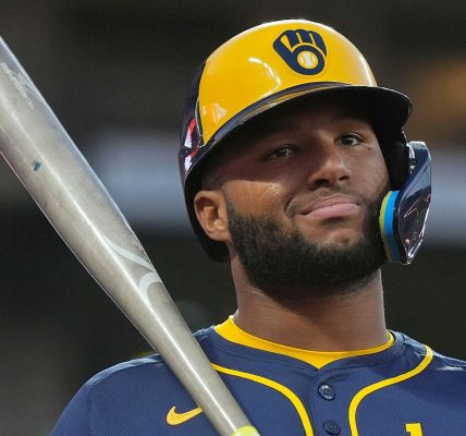 Jackson Chourio iniciará la temporada de la MLB en la lista de lesionados