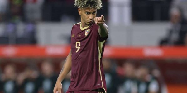 Jhonder Cádiz usará la fecha FIFA para recuperarse de una lesión