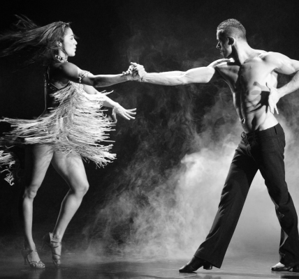 La Salsa y el Baile: Un Lenguaje Corporal de Conexión y Pasión por Wilson Alexander Pabon Barreto