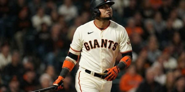Luis Arráez firma con los Gigantes por una temporada