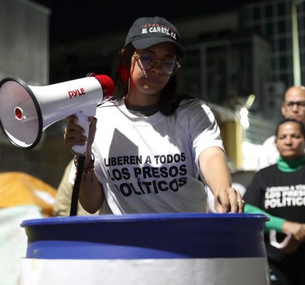 Familiares de presos políticos