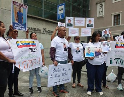 Protesta familiares presos políticos